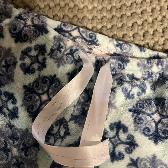 Mayfair.. mint green printed pajama pants. - Picture 2 of 2